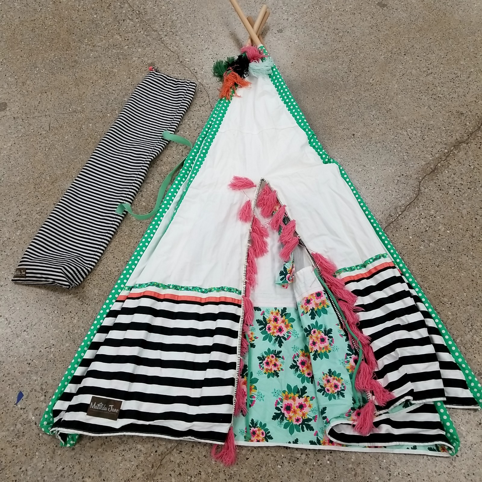 Matilda Jane X Joanna Gaines Play Tent w/Storage Bag.