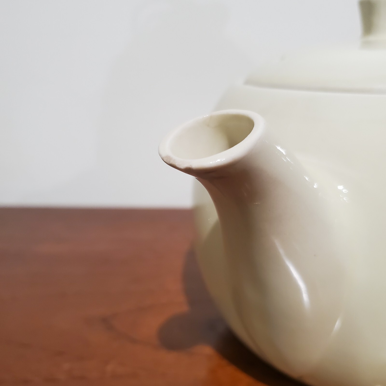 Vintage Porcelier Trademark Vitreous Hand Dec. China White Red Cat Tails Teapot