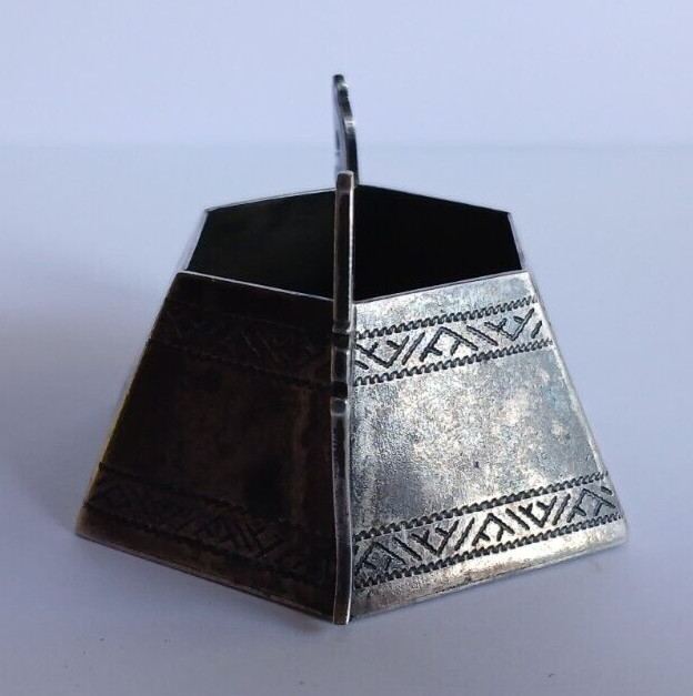 J BETINS RIGA LATVIA VINTAGE 875 SILVER SEAHORSE MOTIF SALT CELLAR