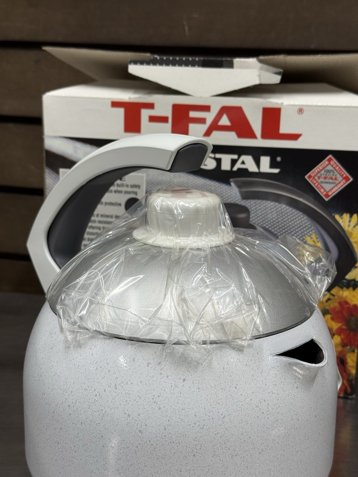 Vintage T-FAL Resistal Kettle Tea Pot White Speckled - 2 Quart - New