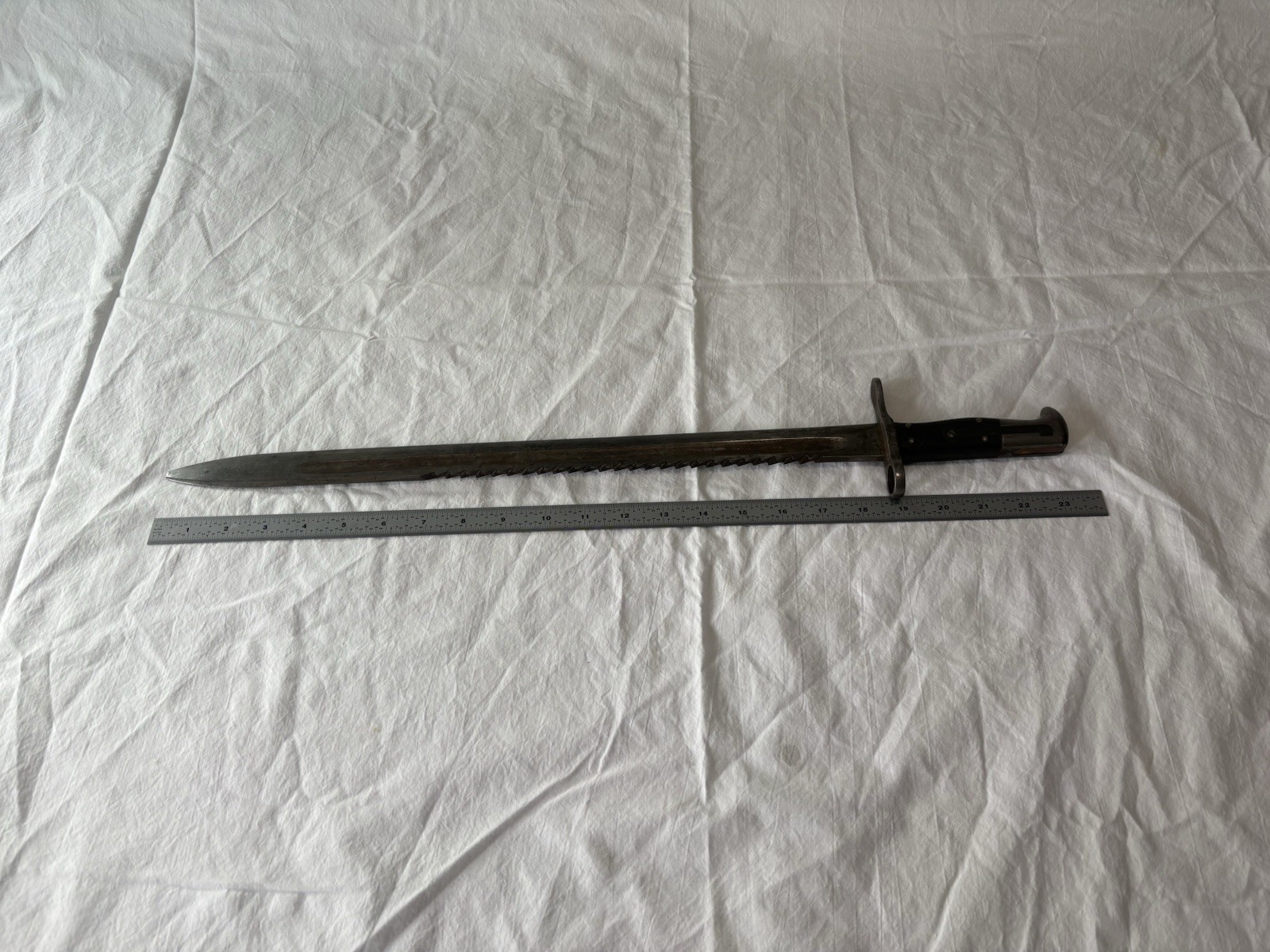 Swiss Vetterli Neuhausen Saw back Bayonet S.J.C. NEUHAUSEN 24"