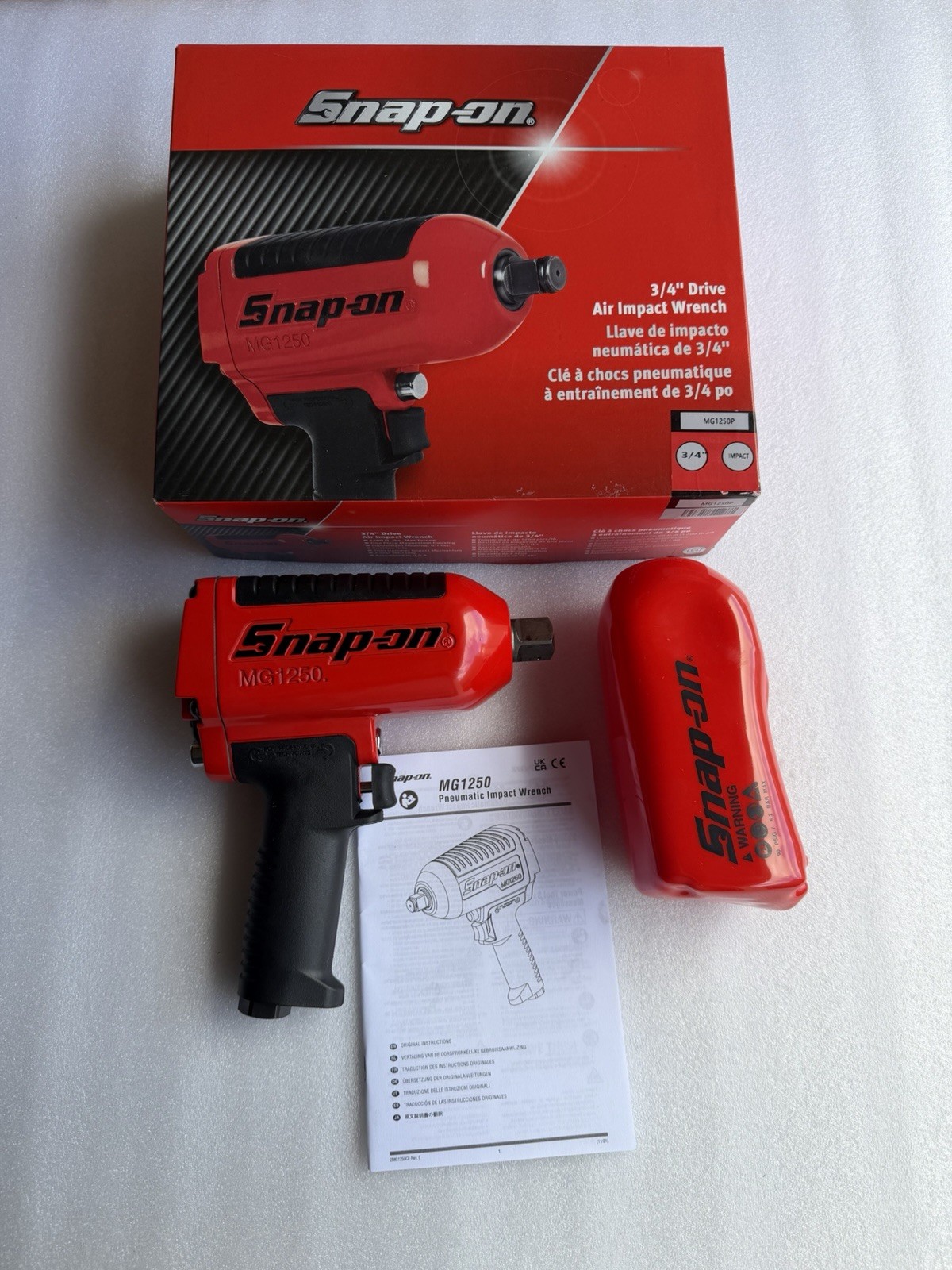 Snap On MG1250P 3/4" Drive Heavy-Duty Air Impact Wrench (Red) ( Brand New)