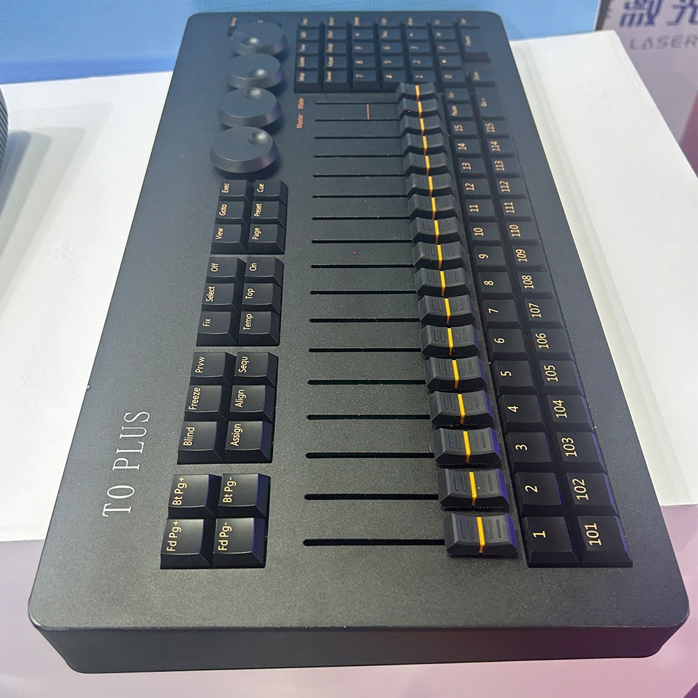 T0 Plus Mini Command Fader Wing on PC DJ Console for MA2 Light Software