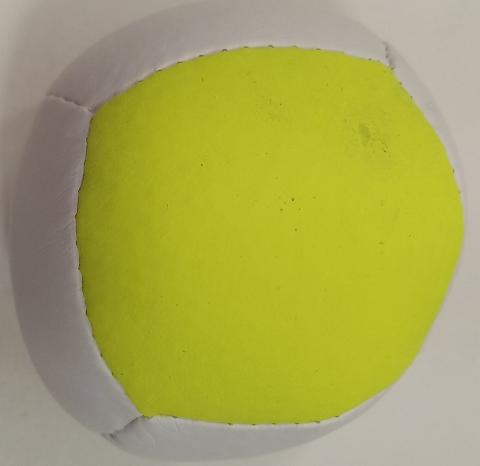 Juggling Balls (Set Of 6)- 110g, 6 Panel, UV Reactive- Colors Vary-FREE SHIPPING