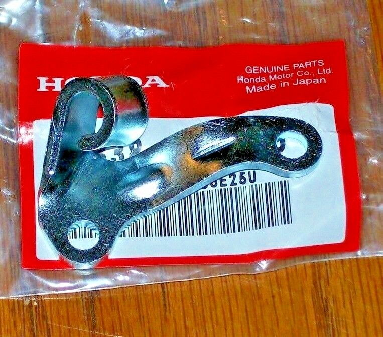 HONDA CRF150R 150R CRF150RB CLUTCH CABLE HOLDER, MOUNTING BRACKET ENGINE 07-26