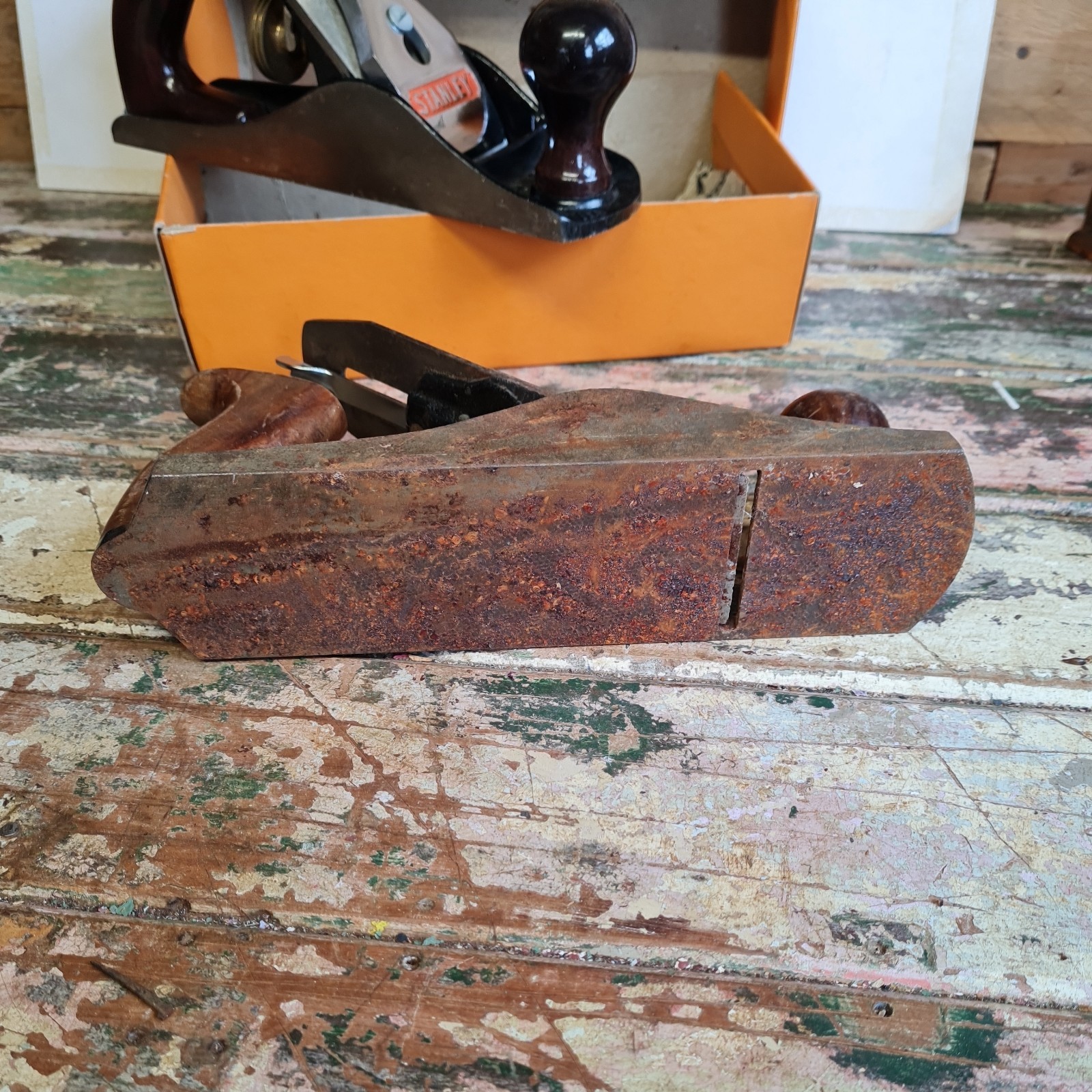 Job Lot 2 (x6 ) of woodworking Carpentry Planes stanley & record workshop