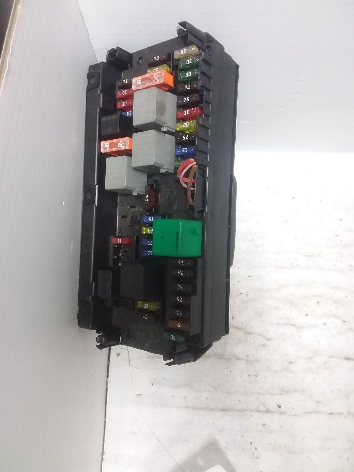 SAM Module Fuse Box 204 Type Lamp C230 Front Fits 08-09 MERCEDES C-CLASS 1753465