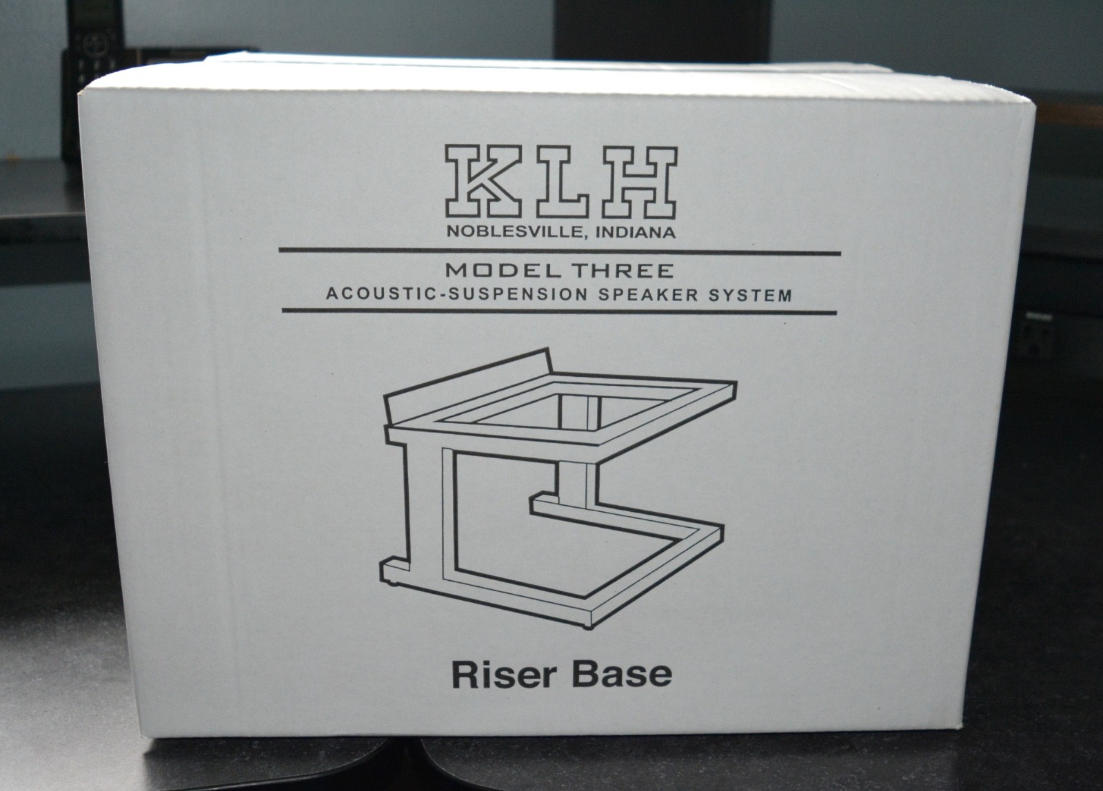 KLH Model Three Slanted Riser Base