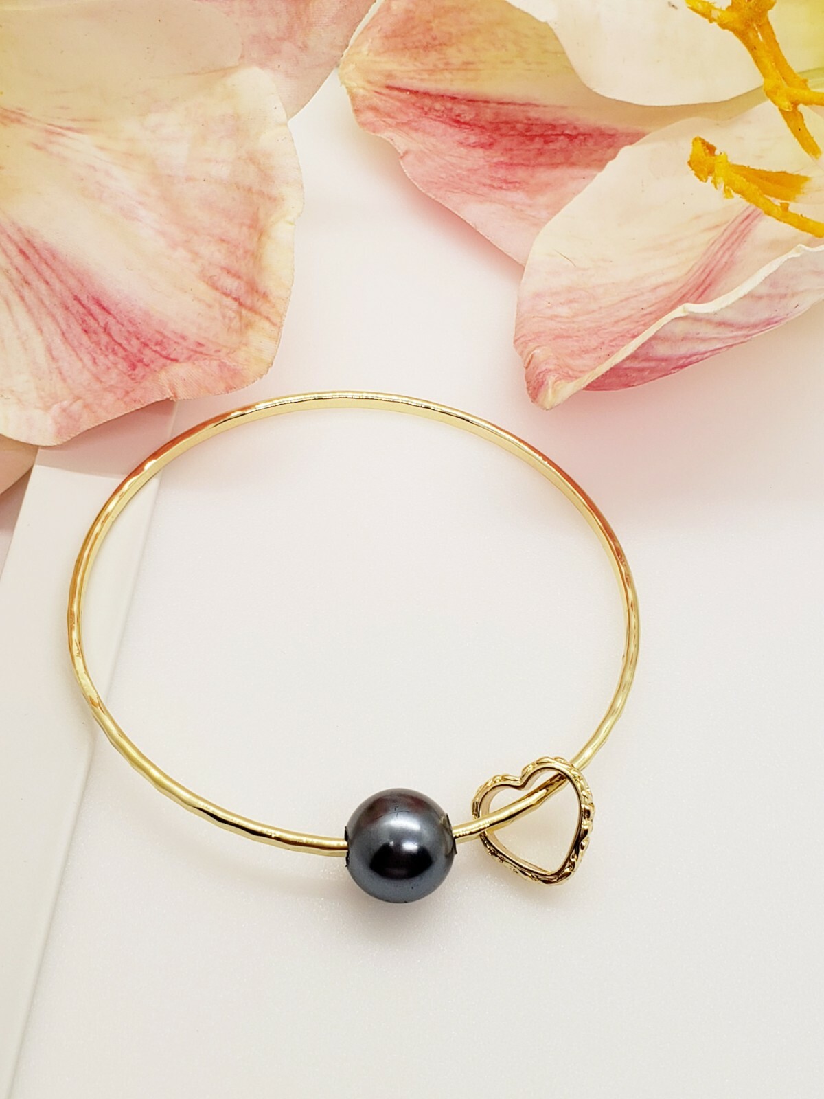 Black Pearl Hawaiian Heart Charm Bangle Bracelet Jewelry