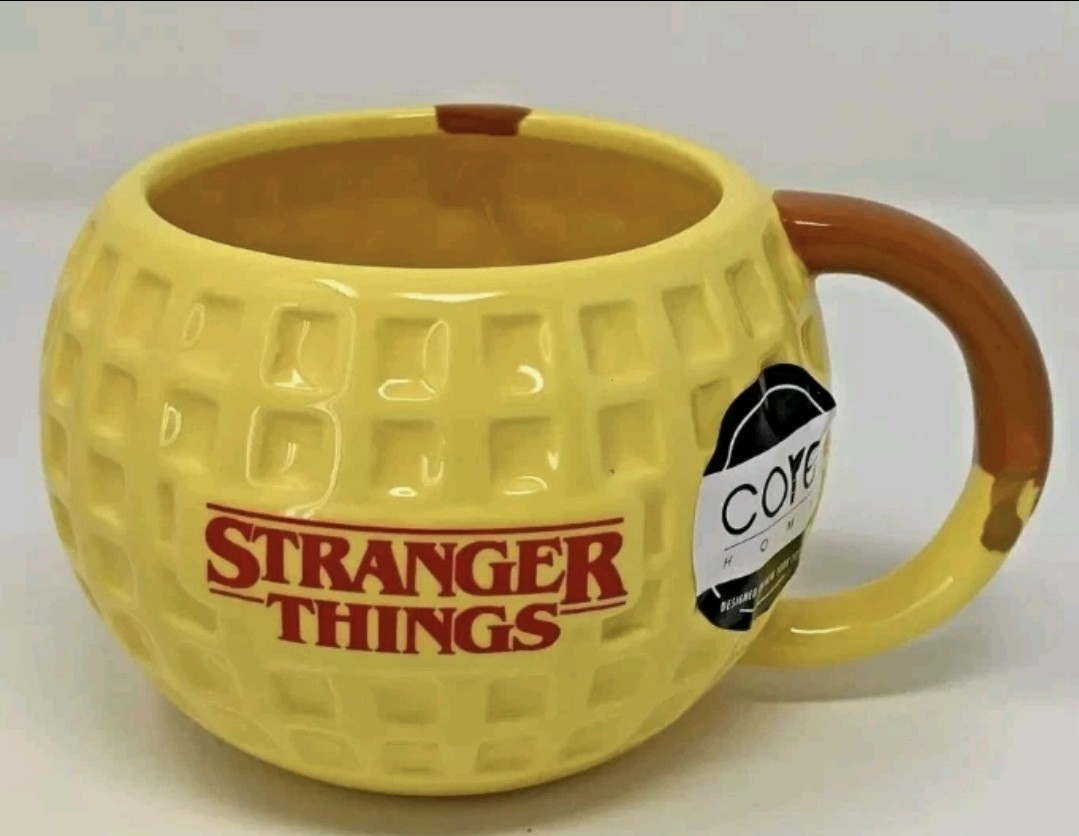 Netflix Stranger Things Waffle w/Butter & Syrup 18oz Yellow 3D Ceramic Mug