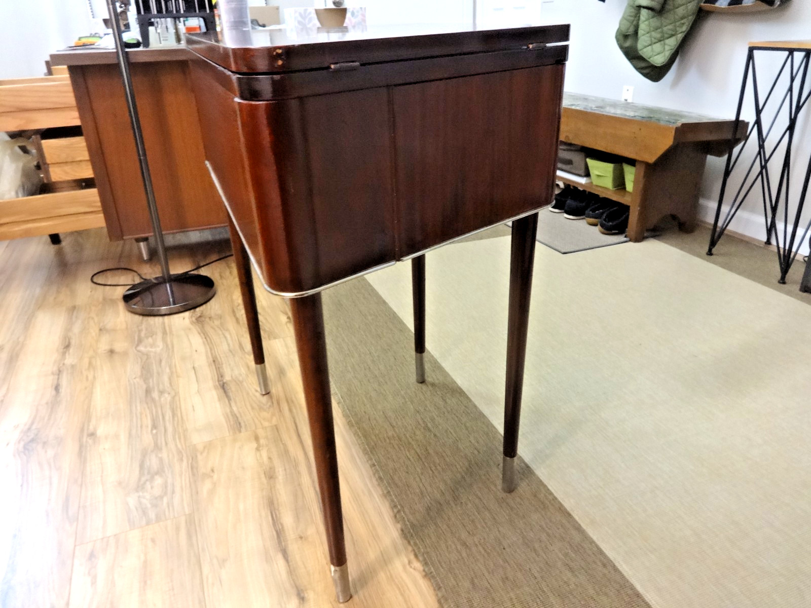 RARE Singer 74 Trapezoid Spinet Sewing Machine Cabinet - 301, 400 & 500 Series