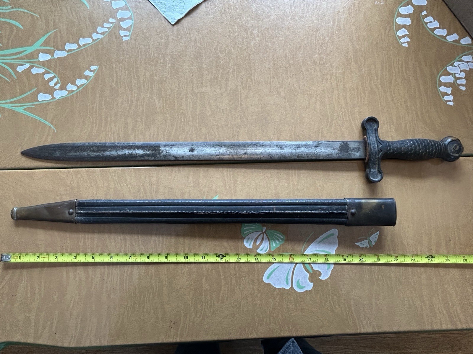 1832 Civil War Artillery Short Sword with Leather Sheath, Used