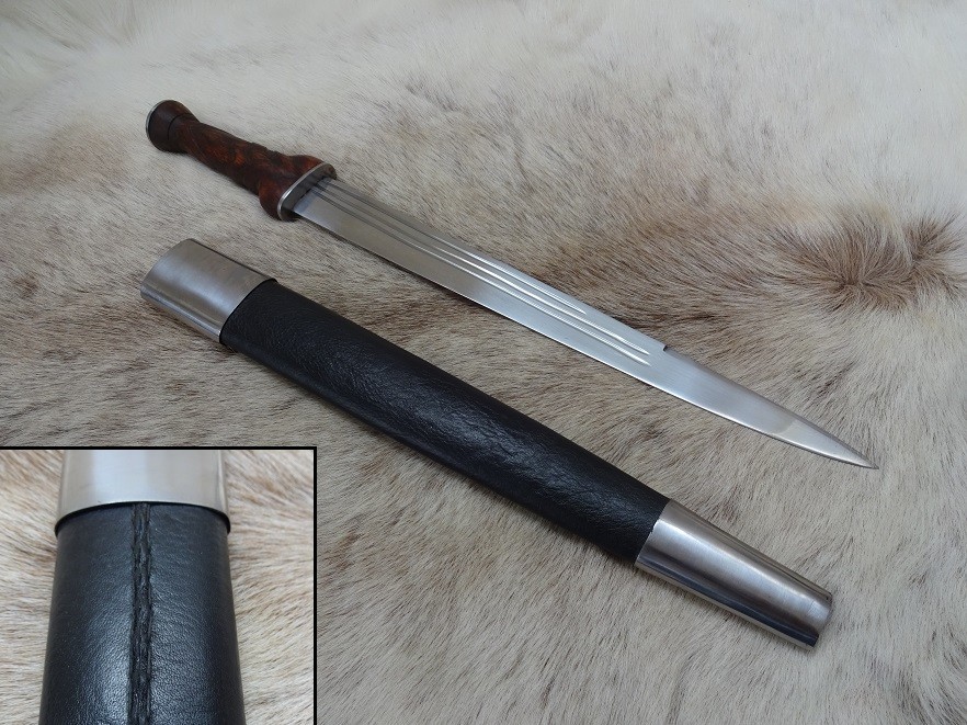 Renaissance Scottish Highlanders Dirk & Scabbard Full Tang Blade. Dagger