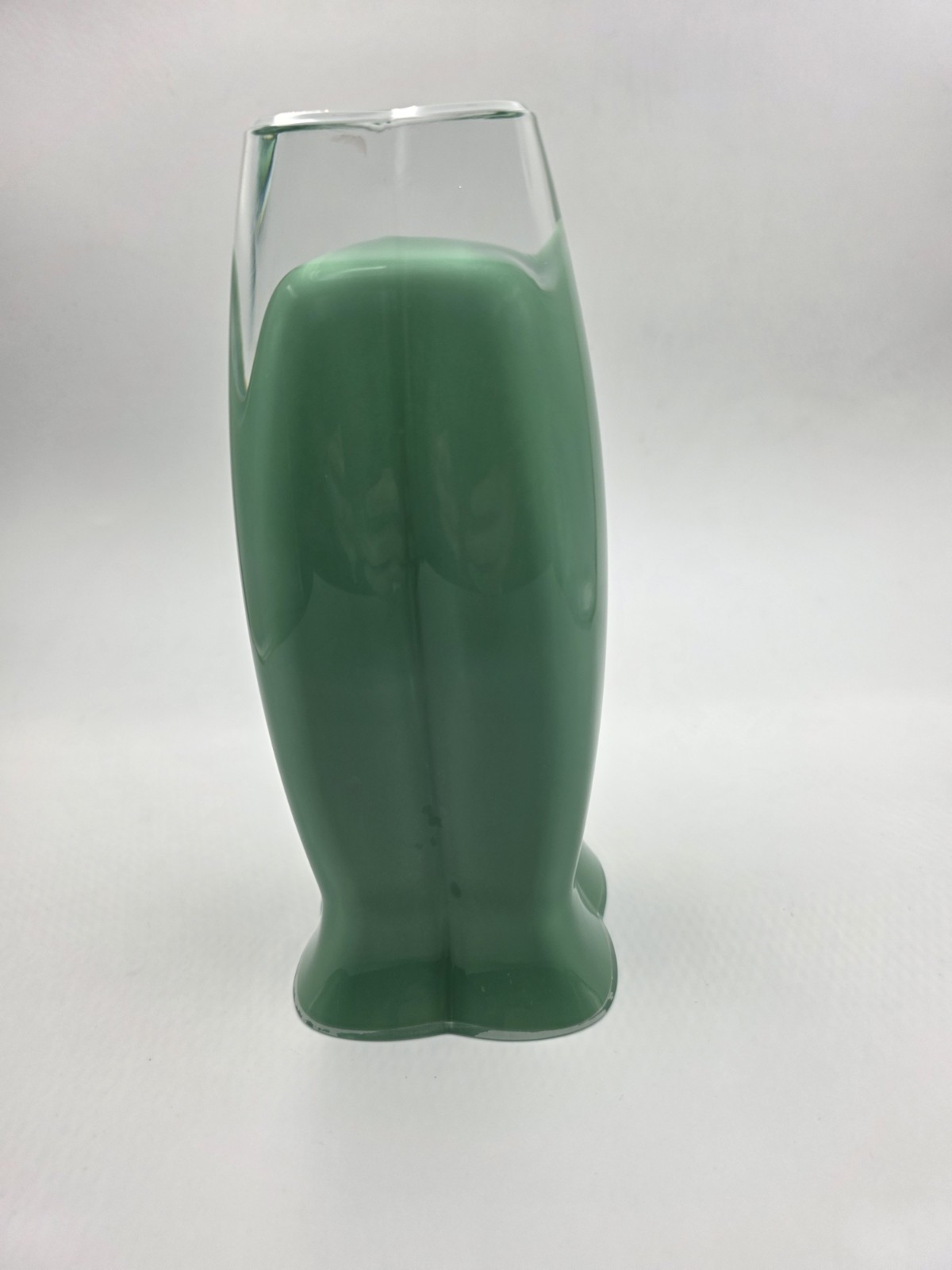 VTG Sasaki Crystal Handcrafted Spring Green Art Glass Vase 8.75" Japan Modern