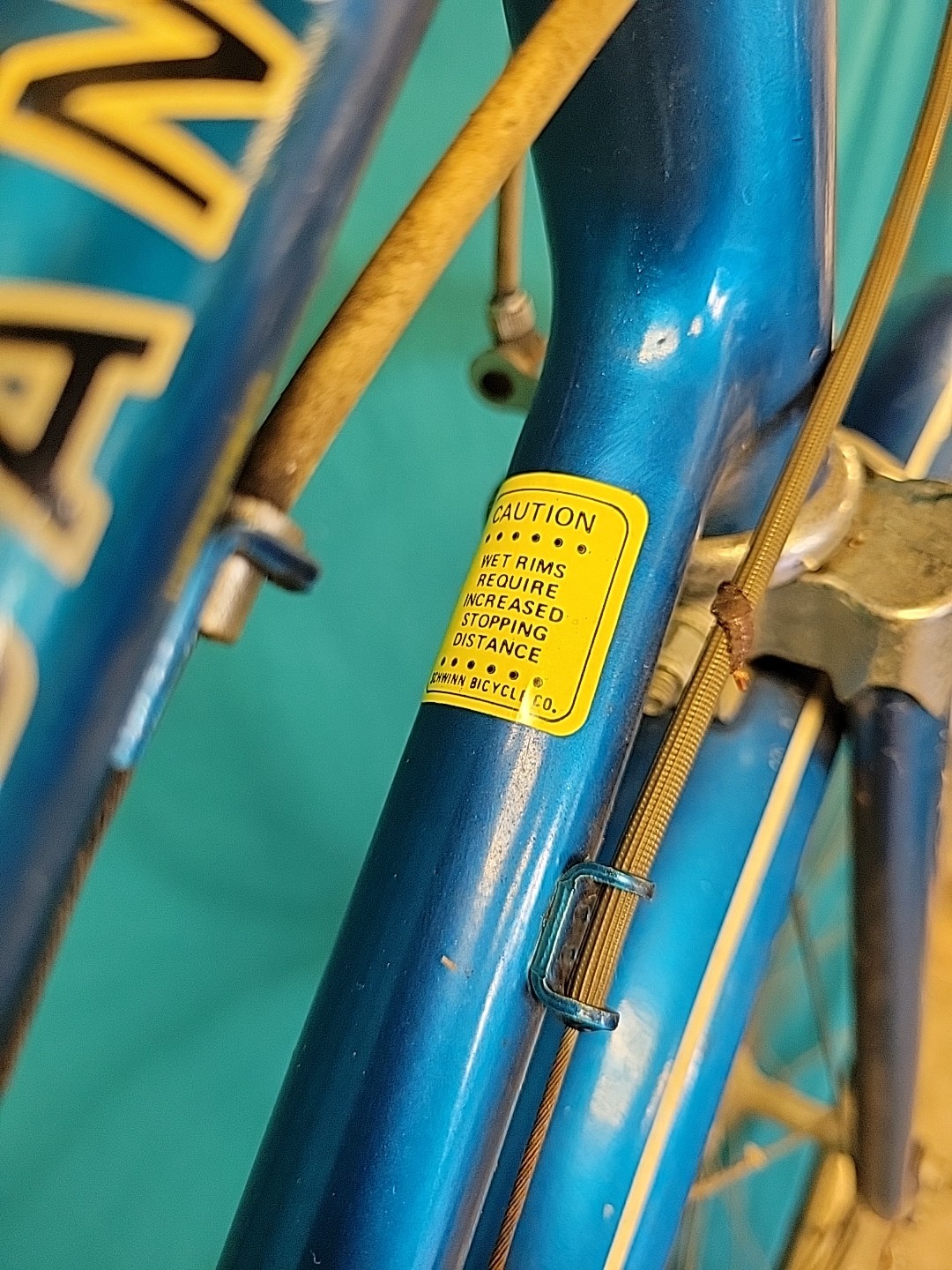 April 1977 Schwinn Suburban Complete Bicycle. Bike Rolls Smooth. Tires Dry Rot