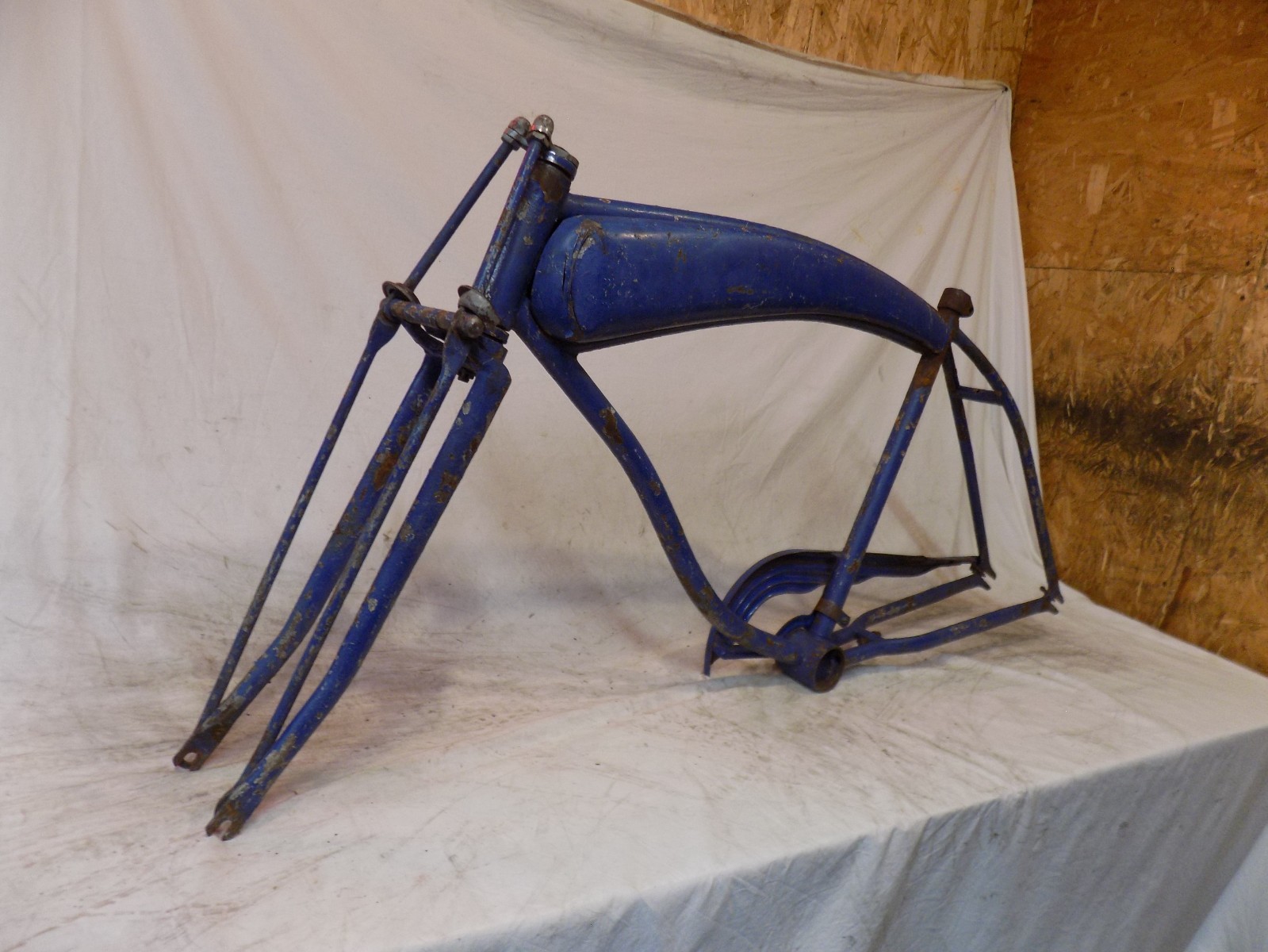 PREWAR SHELBY HIAWATHA MENS BIKE FRAME TANK FORKS CWC SCHWINN VINTAGE BARN FIND!