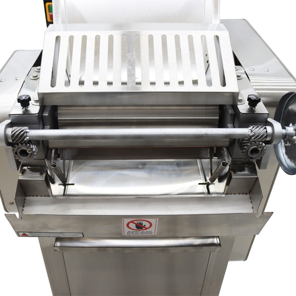 11.8" Commercial High-speed Press Dough Machine 150Kg/h Thickness Adjustable 3HP