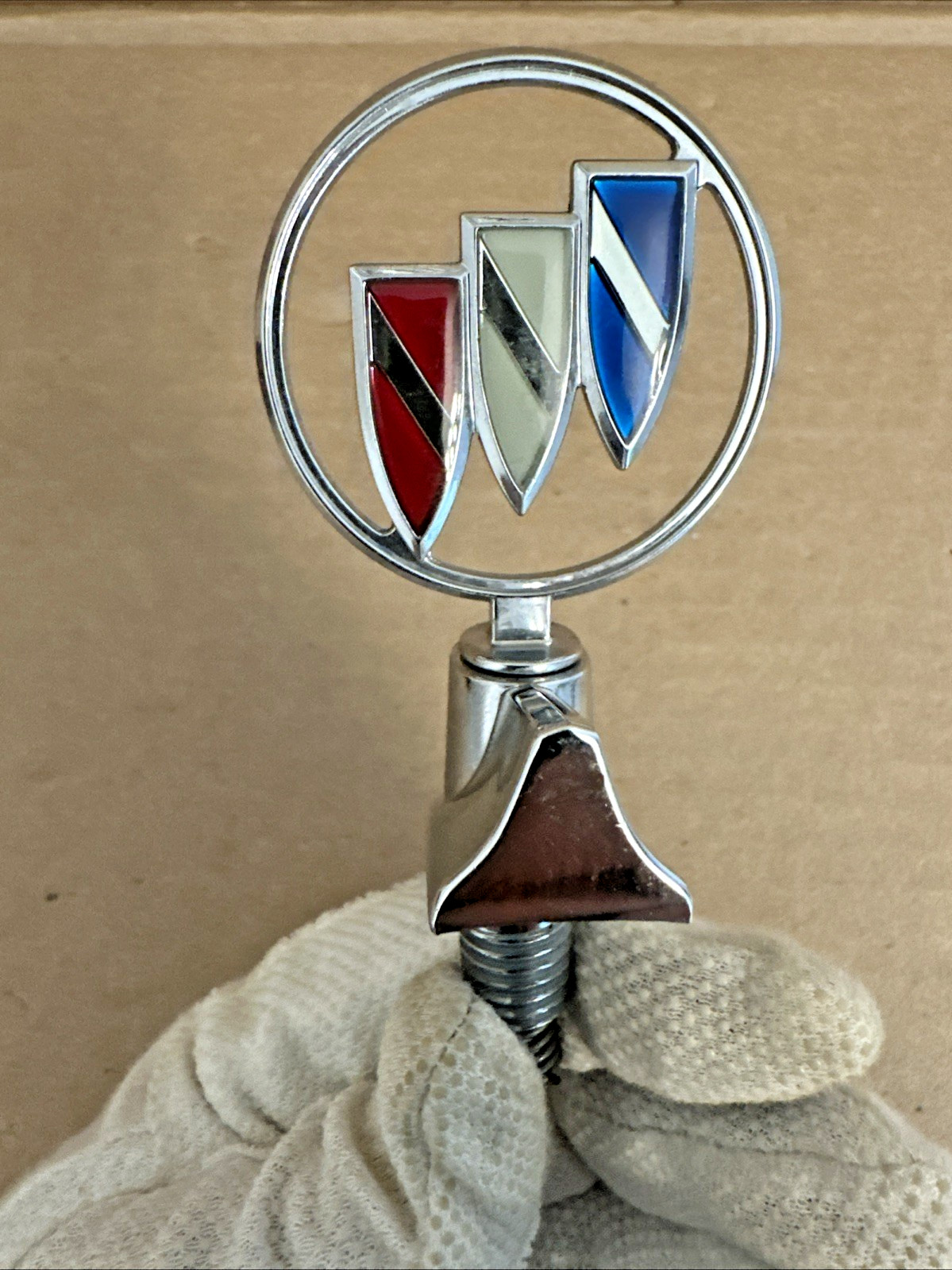 NOS OEM Buick 1984 1985 1986 Hood Emblem Lasabre Century Models 25500266