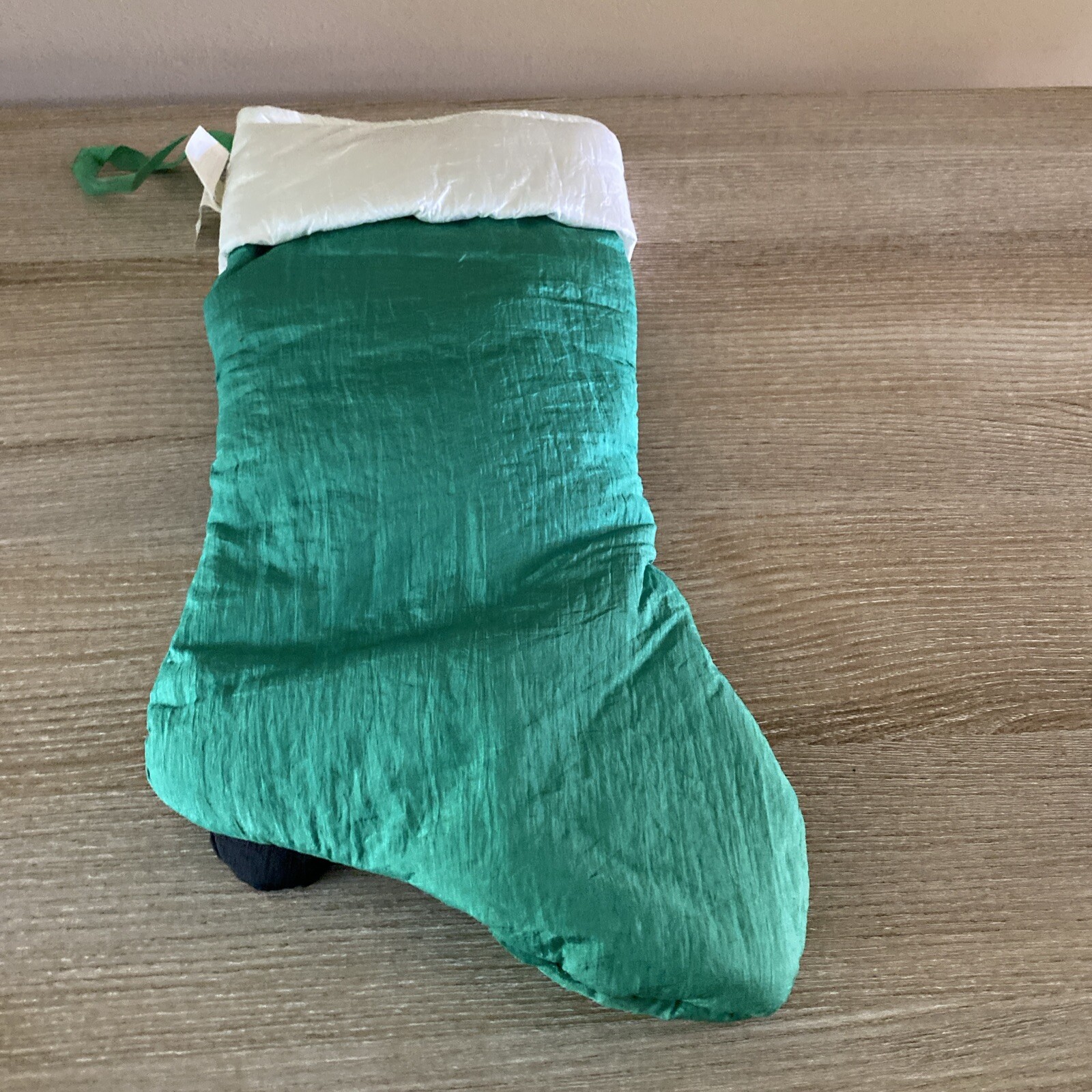 3D 1980s Ho Ho Ho Santa stocking parachute puff