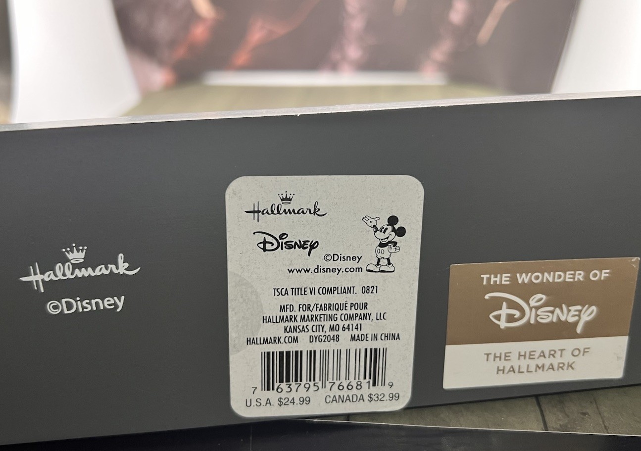 Disney World Our Happy Place Mickey Minnie Mouse Wood Metal Shelf Home Decor NEW