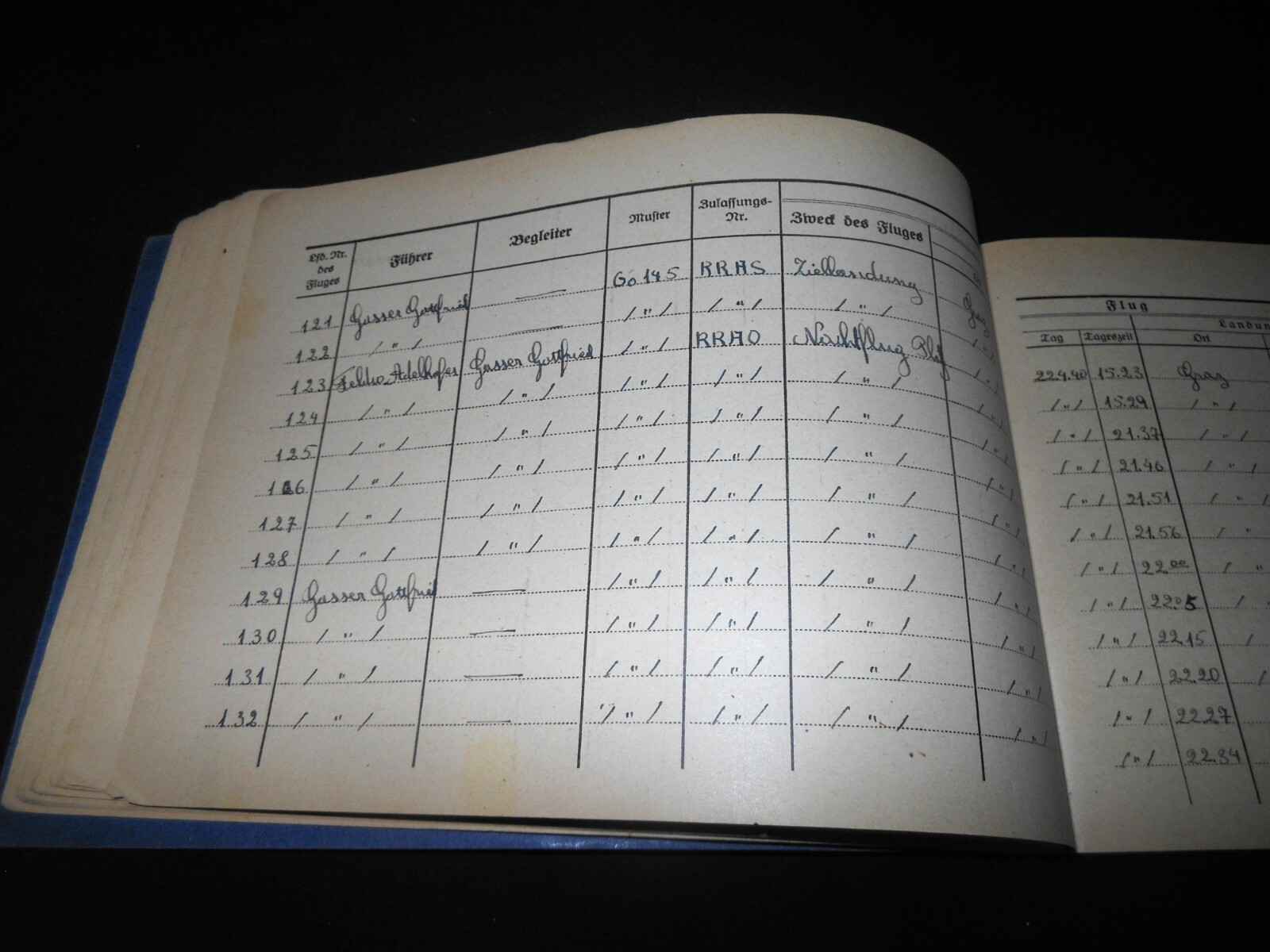 WW II German LW Flugbuch - FLIGHT LOG BOOK - Ju52 He111 Do17 Do23 Ju86 - NICE!