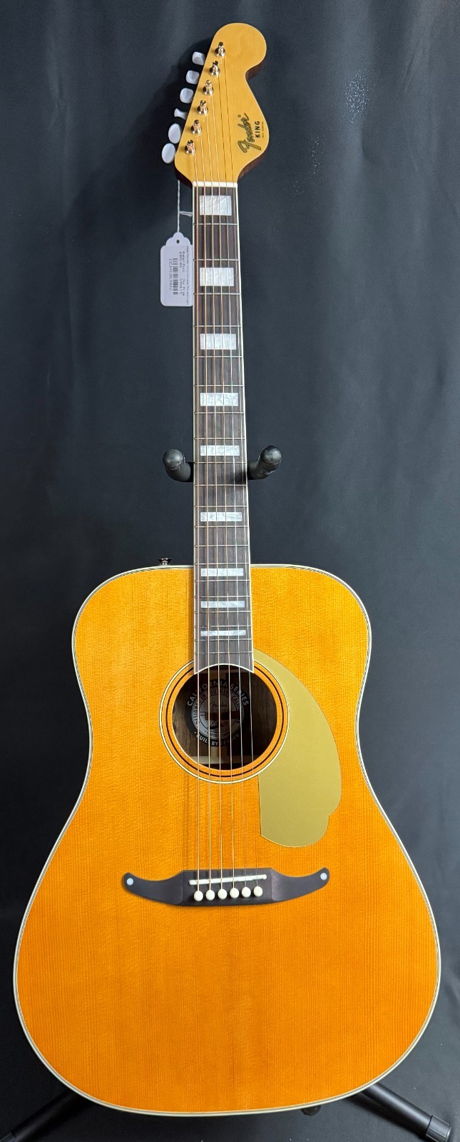 Fender King Vintage Dreadnought Acoustic-Electric Guitar Aged Natural (922)