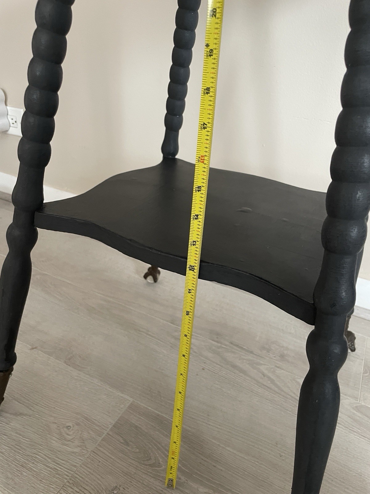 Antique Vintage Victorian Parlor Wooden Glass Ball And Claw Feet Side End Table