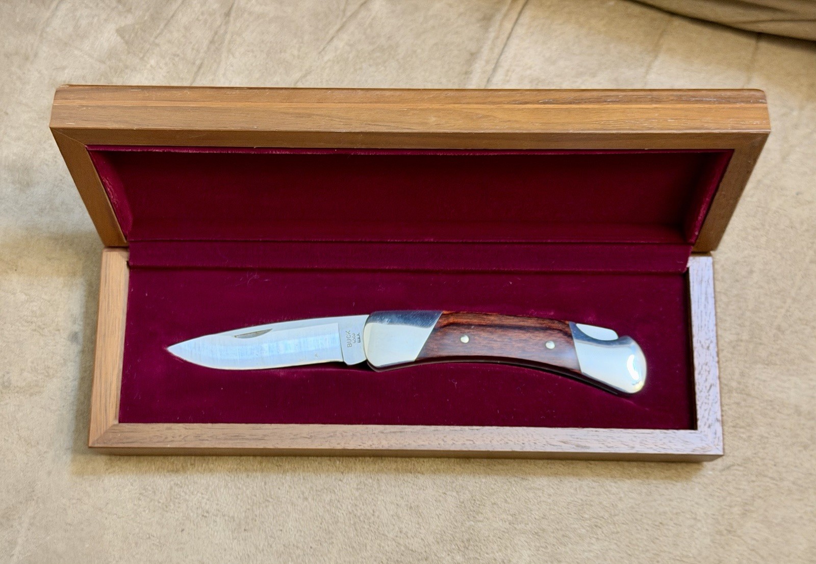 Buck 500 (& Similar) Knife Walnut Display Case Red Felt Nice. Display Case Only