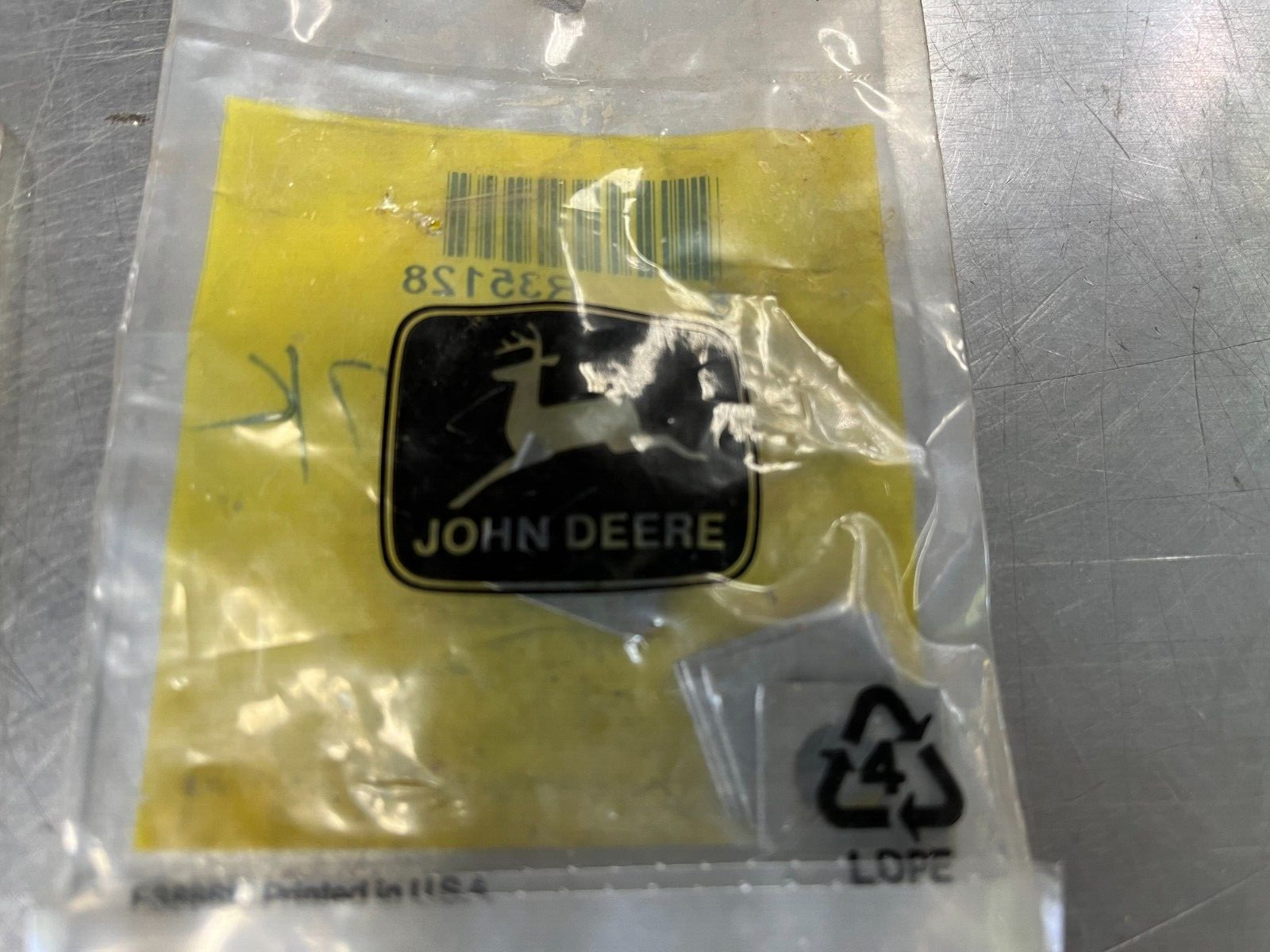 R35128 OEM John Deere Lock Plate