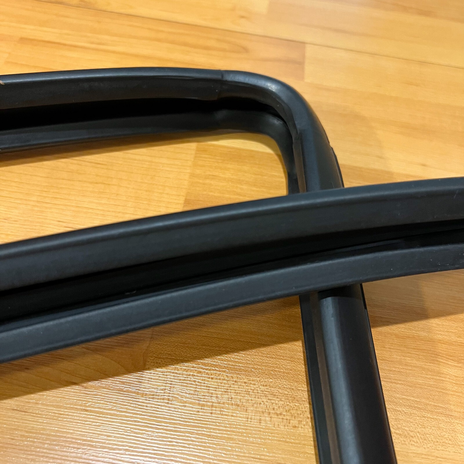 88-97 for Toyota Hilux LN85 Pickup Truck door window glass run channel felt seal