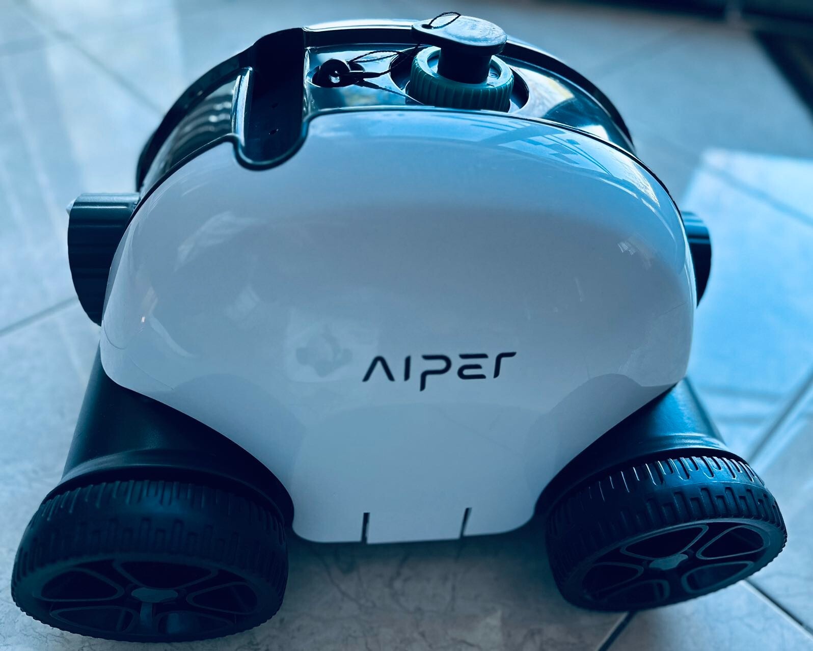 AIPER Cordless Robotic Automatic Pool Cleaner Vacuum,5000 mAh Rechargeable USED