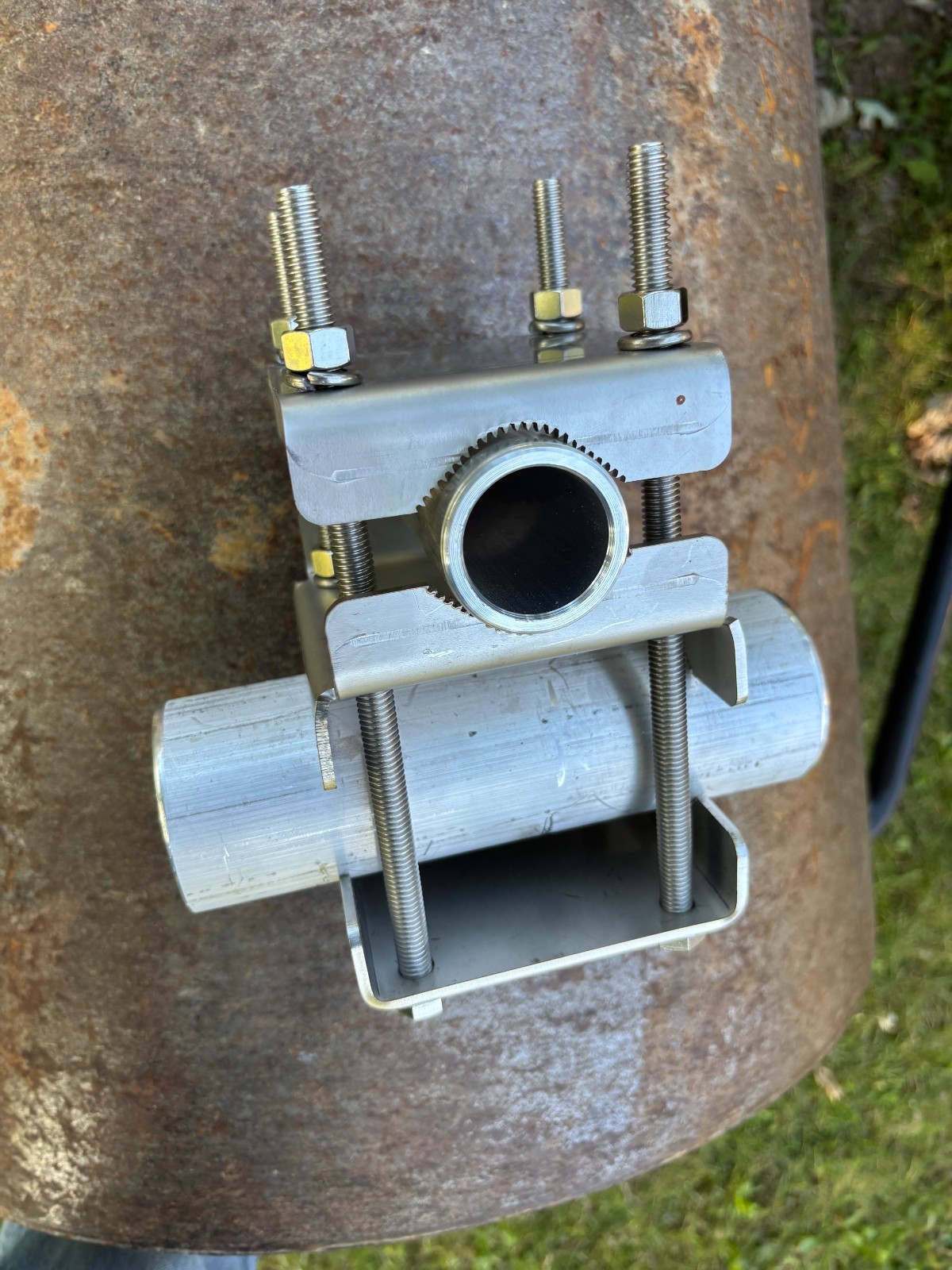 *HEAVY DUTY* 2 3/8", 90 Degree Pipe to Pipe Clamp for Antenna Towers