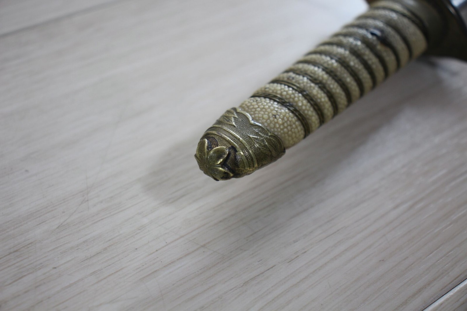 WWII Japanese Navy Dirk Mid War Brass Fittings Resin Handle 8" Blade J30