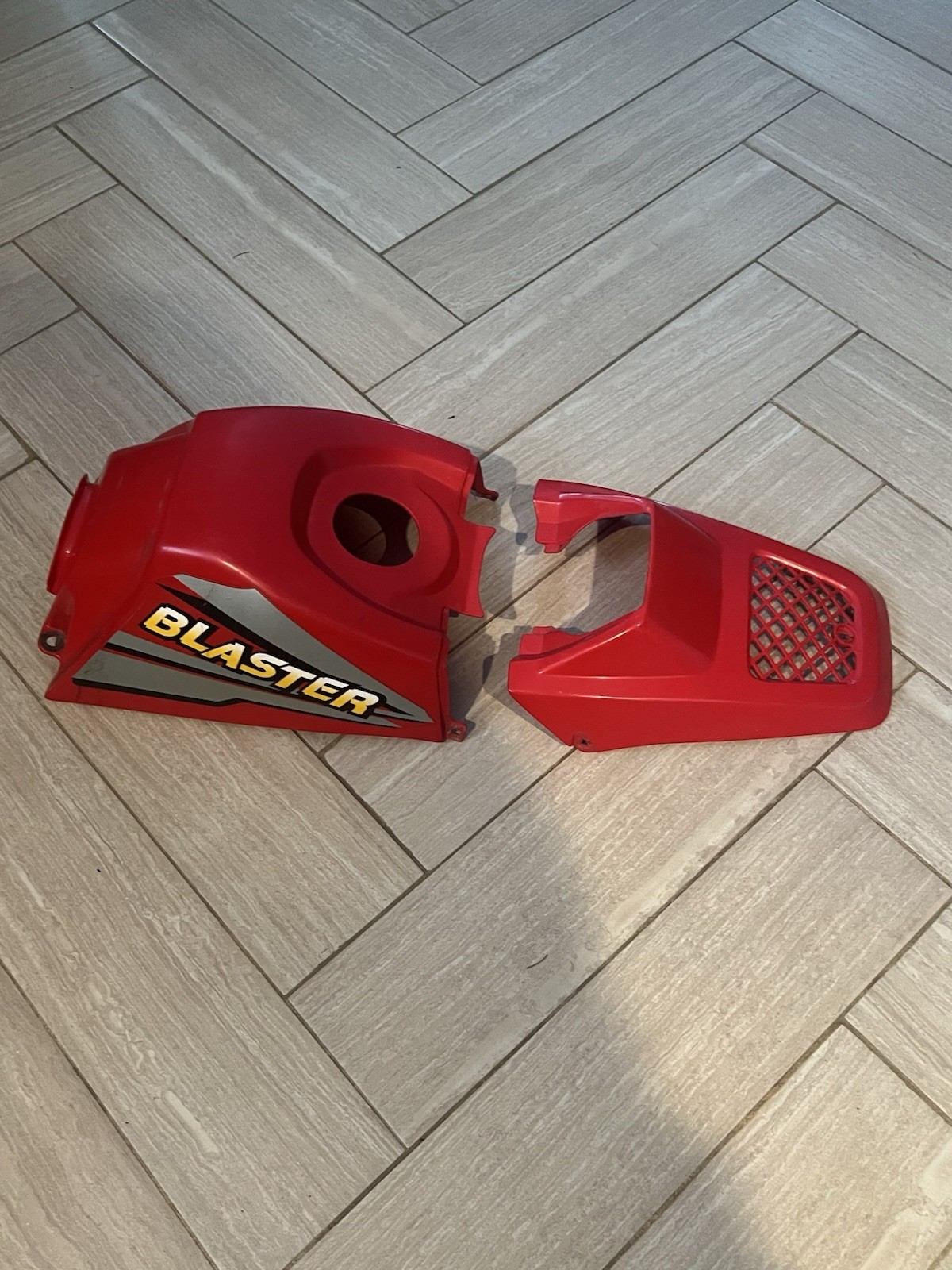 Yamaha Blaster 200 1988-2002 Gas Tank Plastic And Front Plastic Used Oem RED