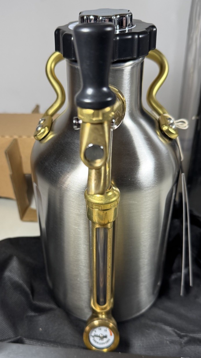 GrowlerWerks uKeg 64 oz Pressurized Stainless Steel Beer Growler New-open Box