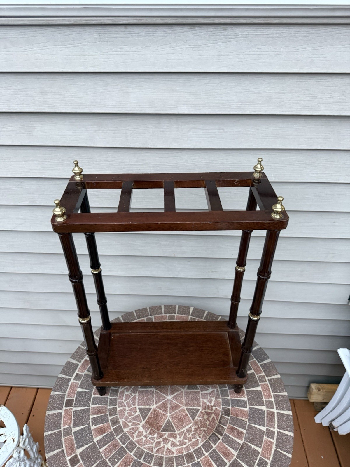 Vintage Bombay Company mahogany/brass umbrella stand W/faux bamboo. Missing Tray