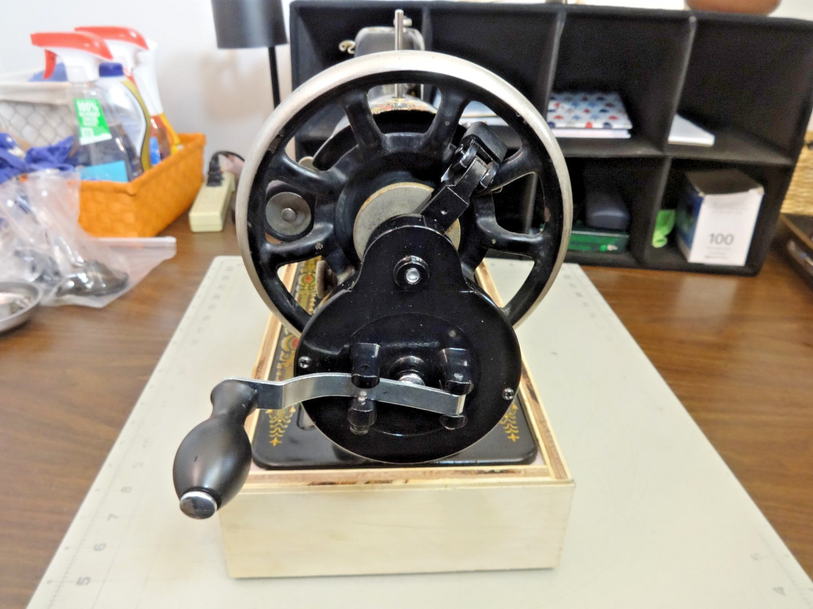 SERVICED - 1923 SINGER 66 REDEYE Sewing Machine w/Hand Crank - Leather, Denim