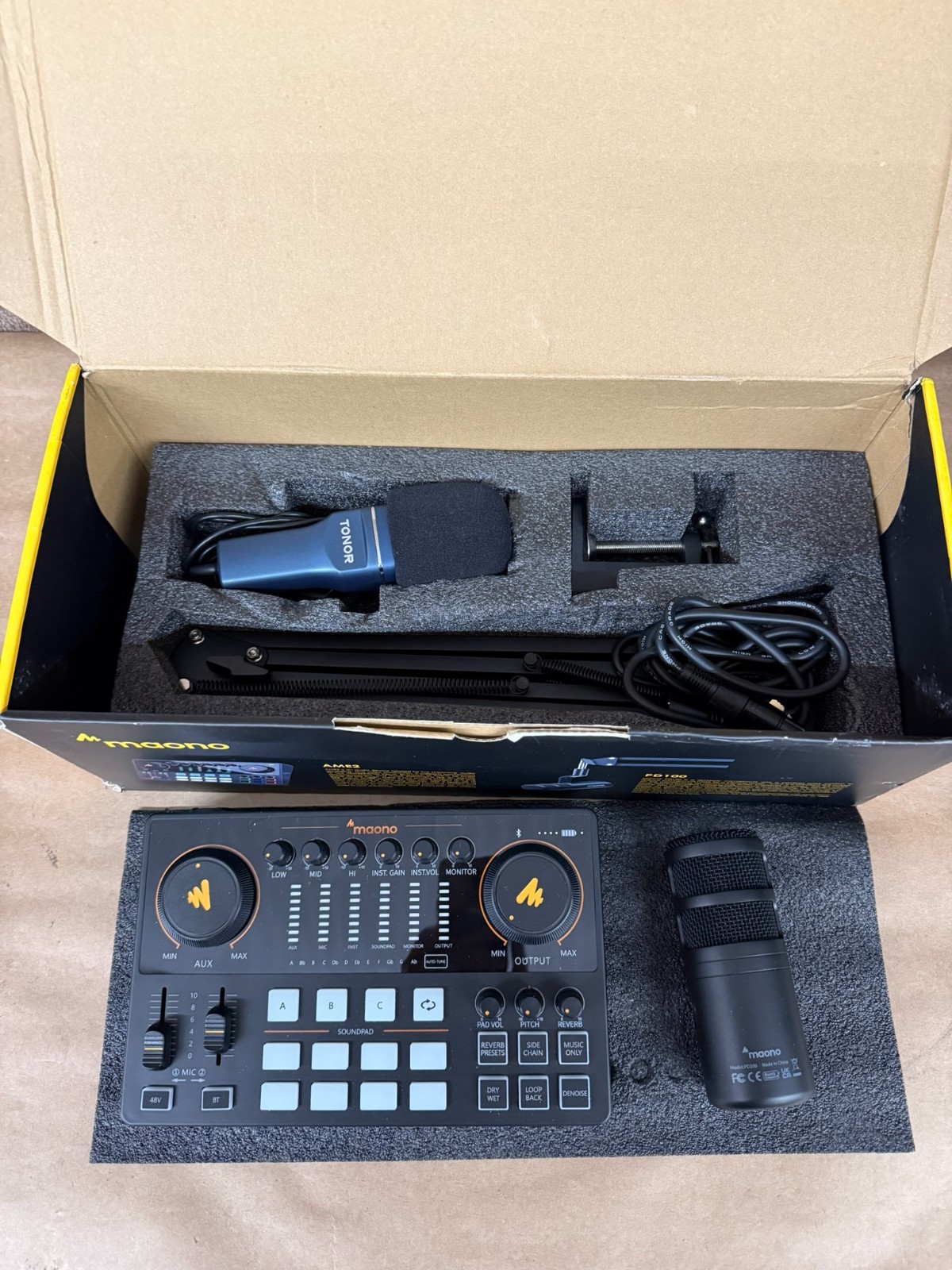 MAONO Podcast Equipment   Audio Interface ,XLR Dynamic Micropshone AME2C