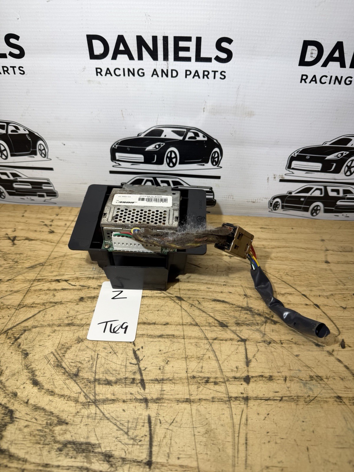 03-09 NISSAN Z33 350Z BOSE AUDIO SYSTEM AMPLIFIER AMP 28060-CF42B OEM