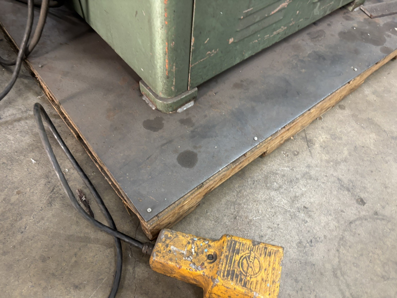 1985 1-1/4" STEINWEG MODEL #B32 REBAR, ROD & BAR ROTARY BENDER