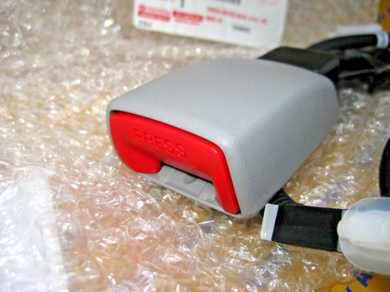 Toyota Corolla Drivers Side Seat Belt Buckle Latch Kit Genuine OEM 2009-2013