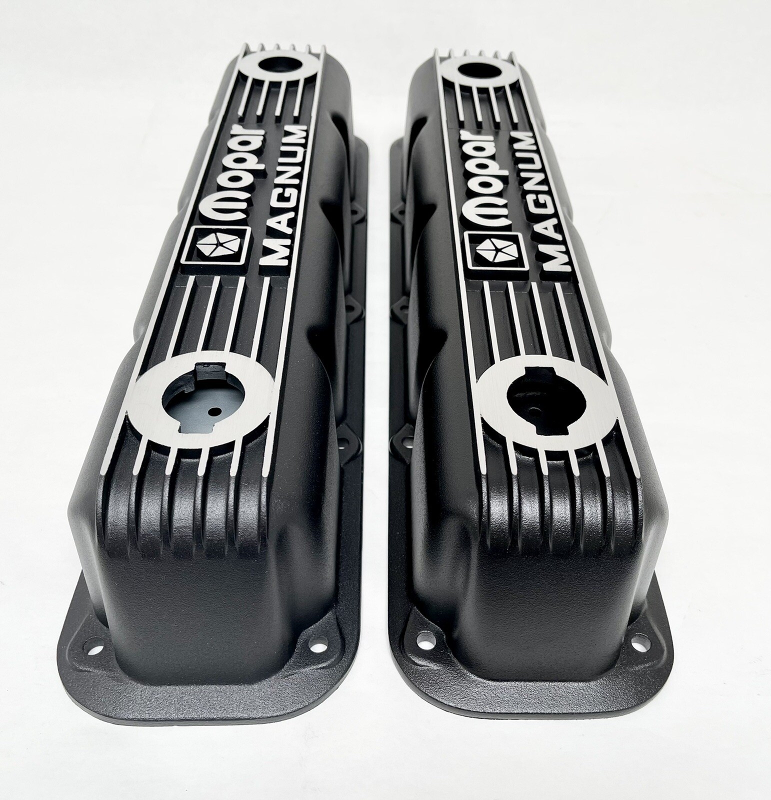 NOS Mopar MAGNUM Black Finned Valve Cover Set, 5.2L / 5.9L V8