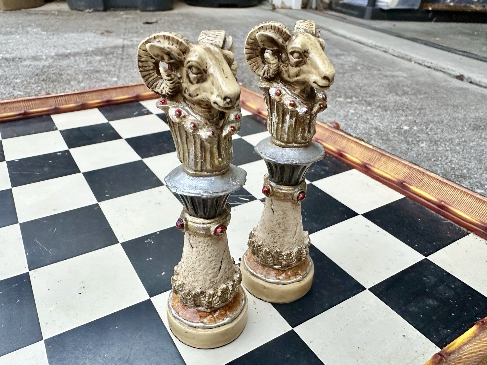 Oriental Accent Safari Wildlife Chess Set Hand Painted Resin Piece Storage Board