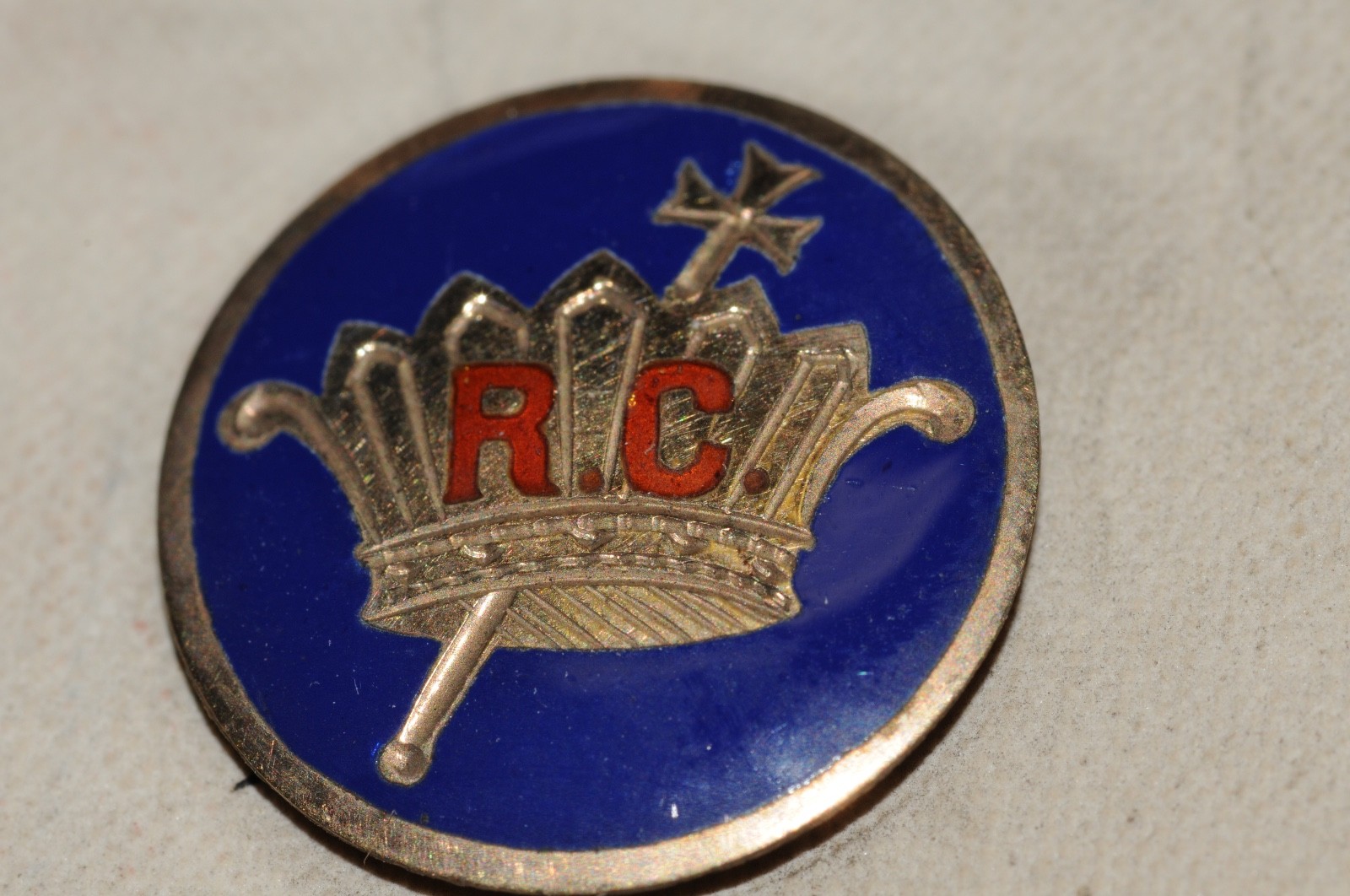 RC Crown Fraternal Organization Lapel Pin  Gold Filled 1898 Historical  NOS