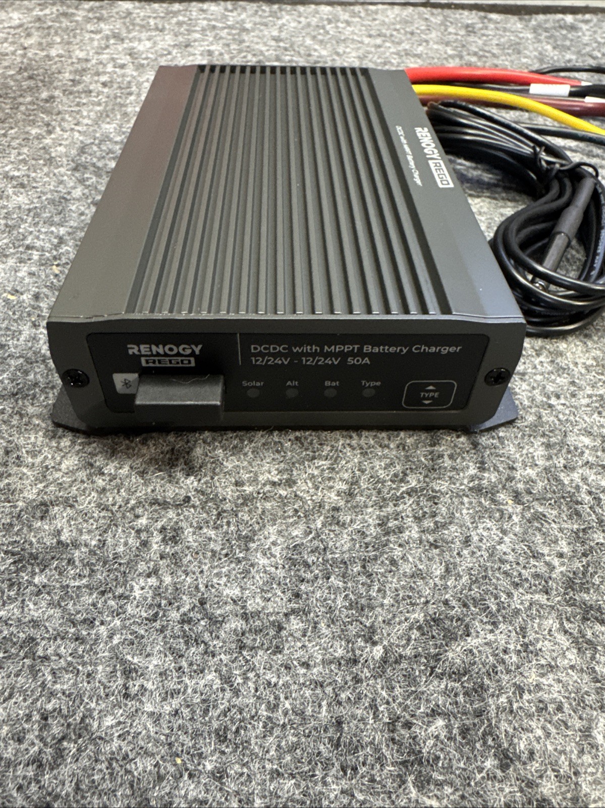 Renogy 12V 50A DC-DC Battery Charger w/MPPT Solar Input RV Marine Camping REGO