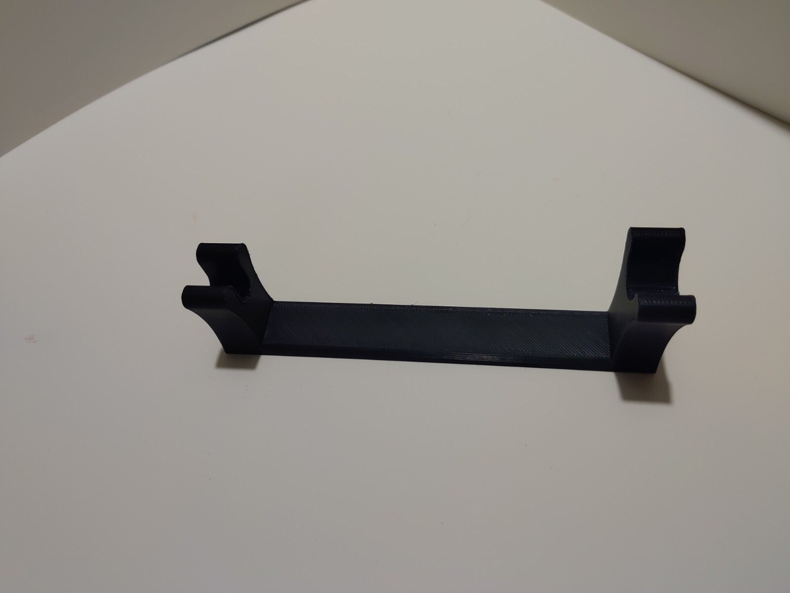 Universal knife display stand