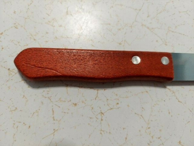 LOT OF 100 COMMERCIAL STYLE STEAK KNIVES WOOD HANDLES RESTAURANT OR STEAKHOUSE