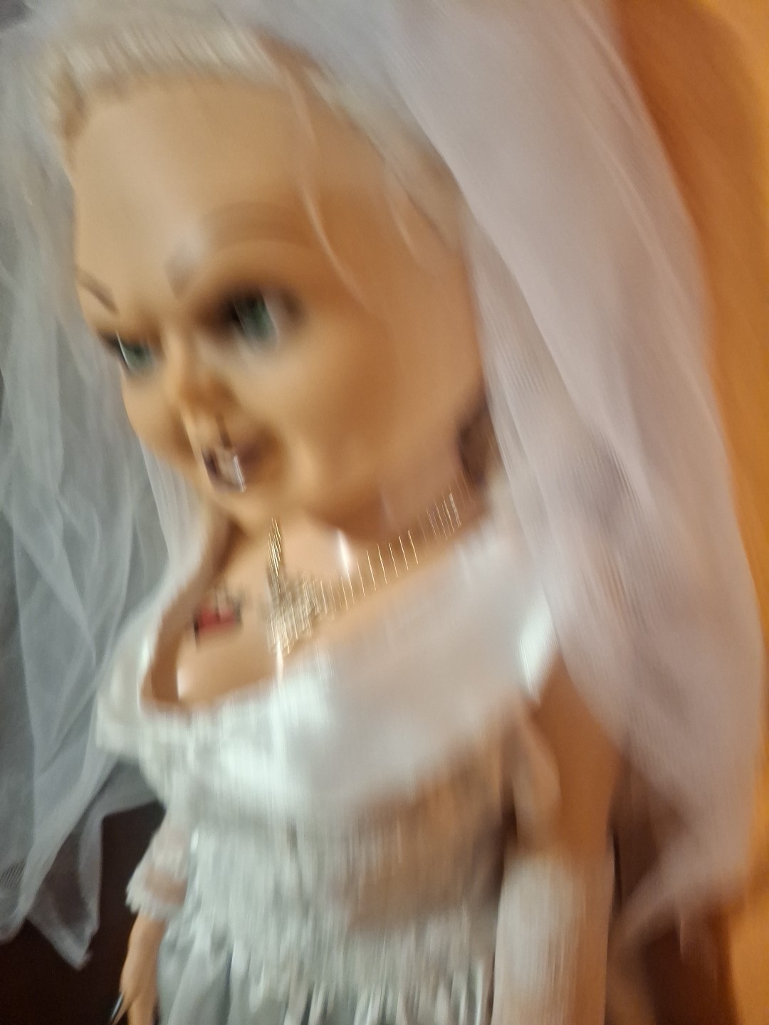 Bride Of Chucky TIFFANY TIFF 22Inch REPLICA DOLL UNIVERSAL