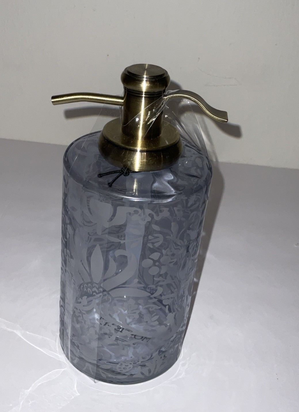 MORRIS & Co. STRAWBERRY THIEF CLEAR GLASS SOAP PUMP BATHROOM VANITY NWT