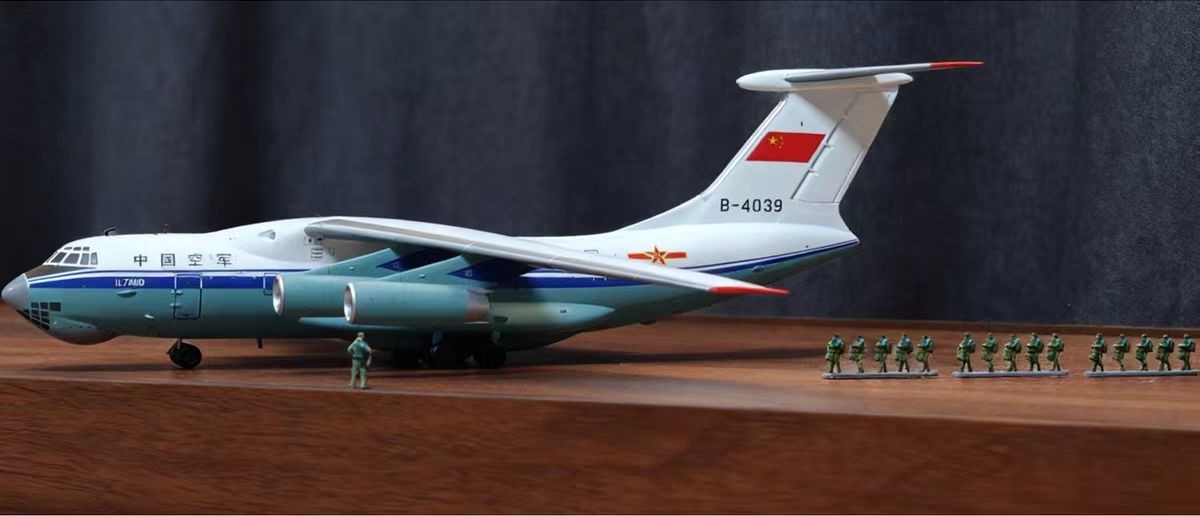 SQ Wings 1/200 IL-76MD B-4039 transport plane(15 Figures)Sichuan Rescue Livery